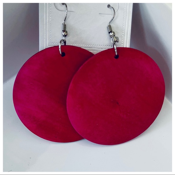 Fabulous and chic round wood ethnic earrings - Picture 4 of 8